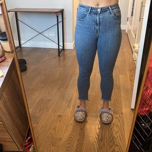 Levi 721 frayed jeans